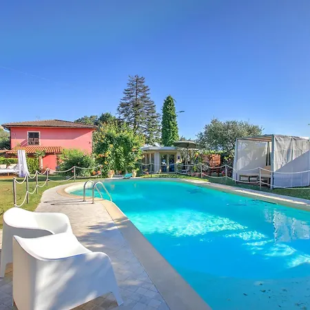 Daire Casa Fra Gli Ulivi With Shared Pool Ameglia