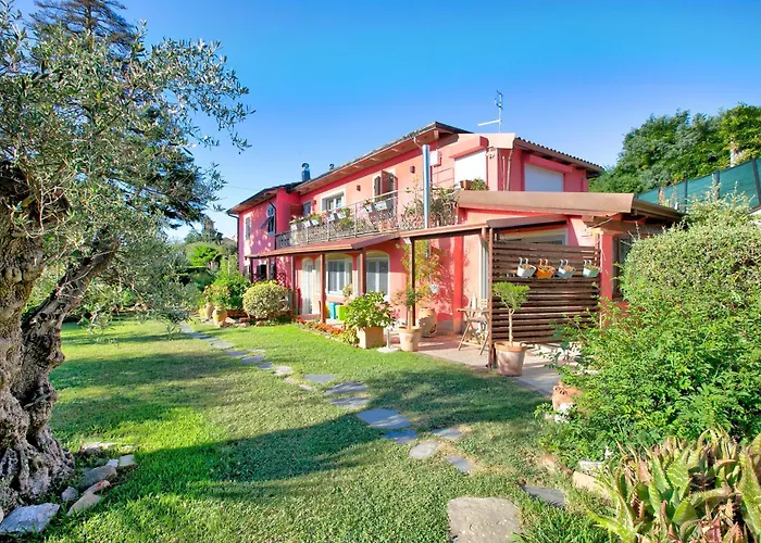 Casa Fra Gli Ulivi With Shared Pool * Ameglia