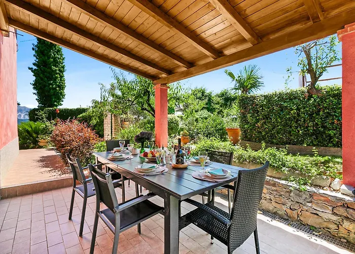 Casa Fra Gli Ulivi With Shared Pool Appartement