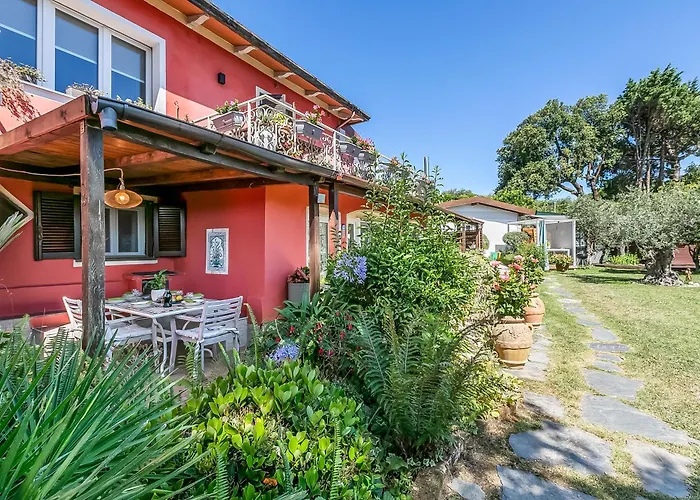 Casa Fra Gli Ulivi With Shared Pool Appartement