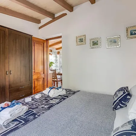 Casa Fra Gli Ulivi With Shared Pool アパート アメーリア
