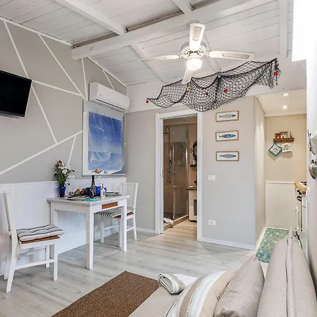 Casa Fra Gli Ulivi With Shared Pool * أَميليا