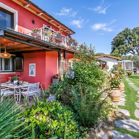 Casa Fra Gli Ulivi With Shared Pool