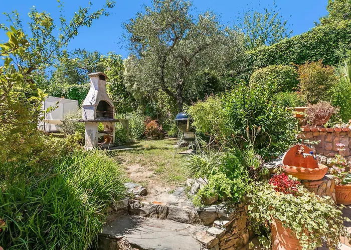 Casa Fra Gli Ulivi With Shared Pool شقة